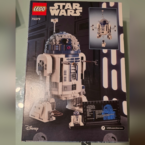 LEGO Star Wars R2-D2 Buildable Toy Droidfor Display and Play 75379 - Picture 7 of 10